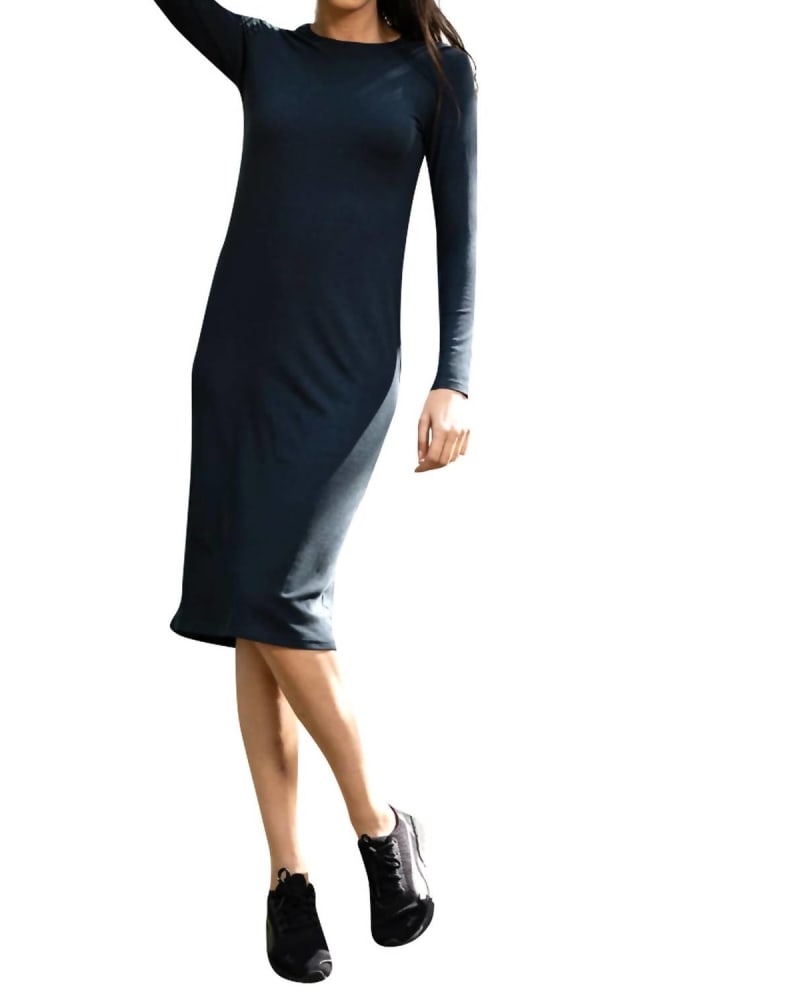 Front of a model wearing a size 2X Basic Ribbed Dress In Jade in Jade by Daniella Faye. | dia_product_style_image_id:344651